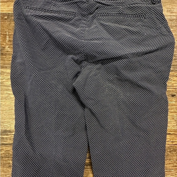 Old Navy Women's Navy and White Patterned Mid Rise Dress Pants Trousers - Picture 3 of 8
